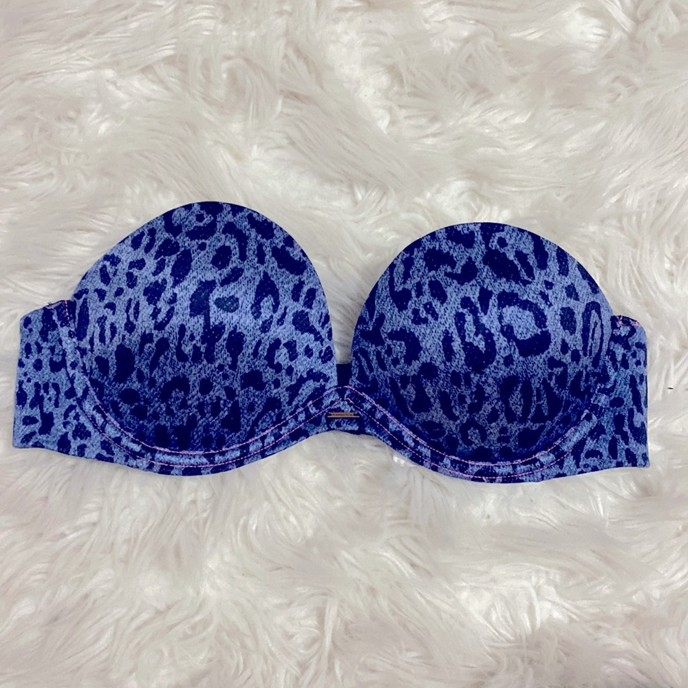 Very sexy multi-way by Victoria Secret strapless bra 34B denim leopard